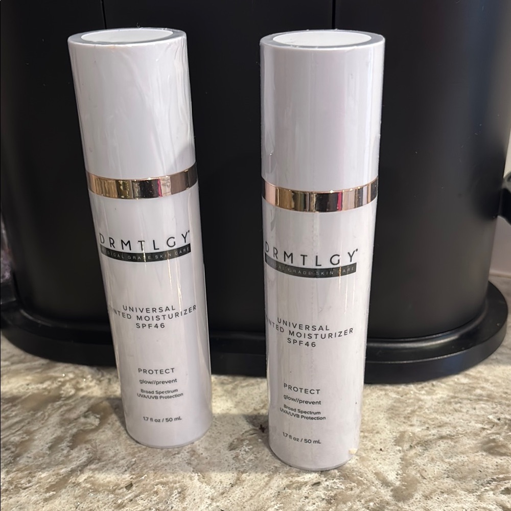 2-Universal Tinted Moisturizer SPF 46 - White